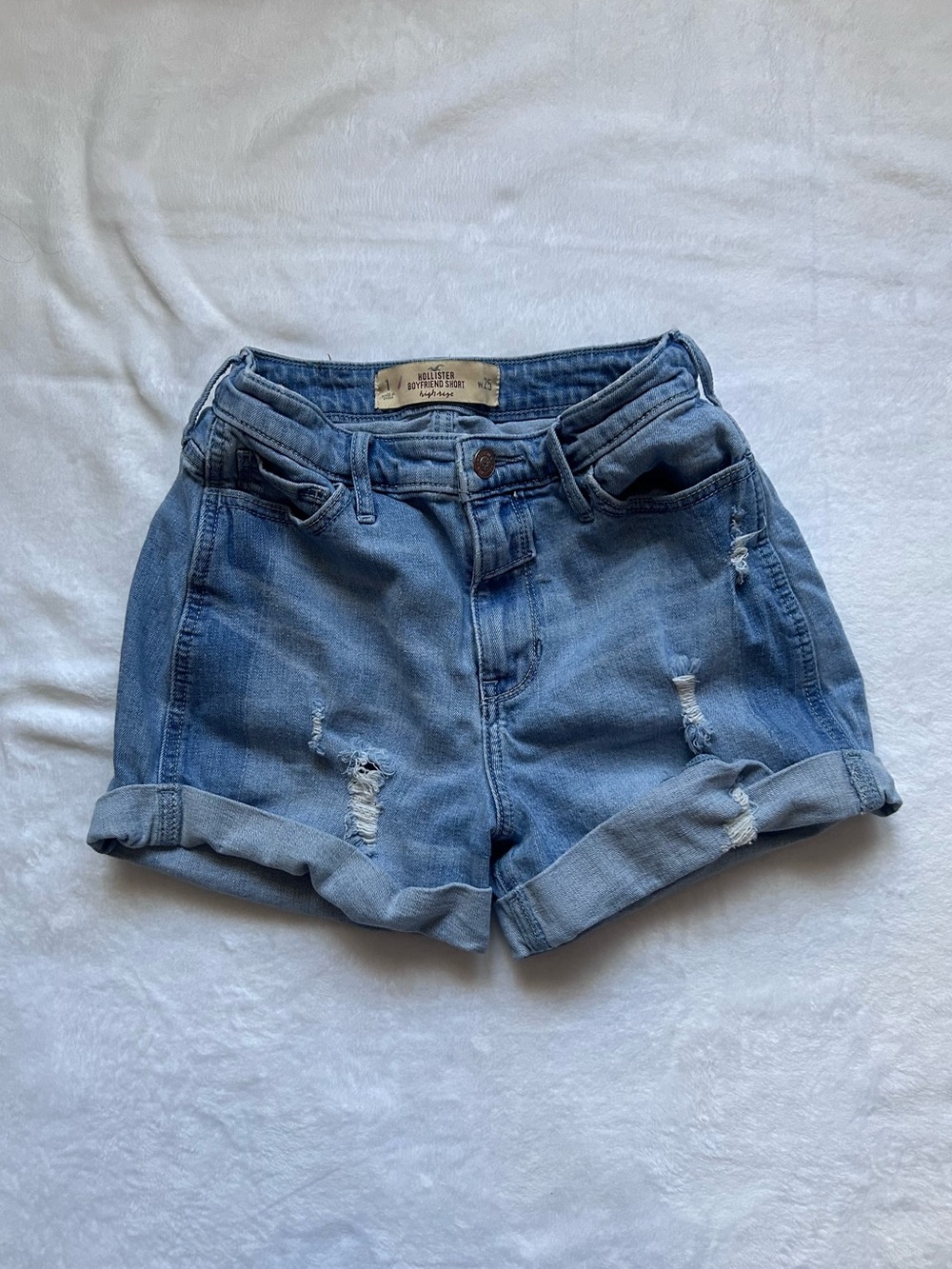Hollister Women’s Size 1 25 High Rise Boyfriend Denim Shorts Distressed Cuffed